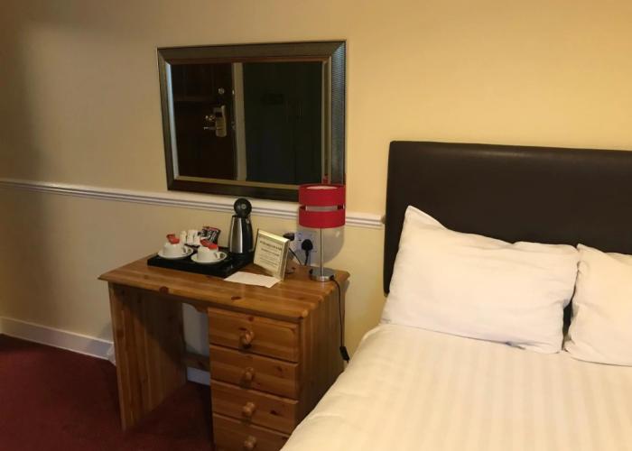 Barons Court Hotel