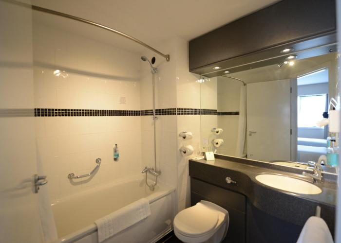 Holiday Inn Wolverhampton - Racecourse by IHG