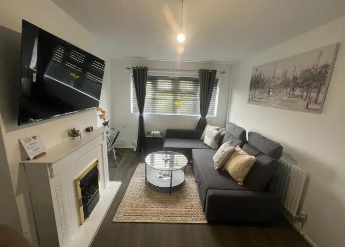 Serene Escape Cosy Apartment in Wolverhampton