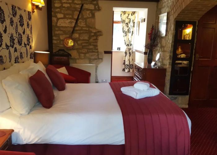 Walnut Tree Hotel