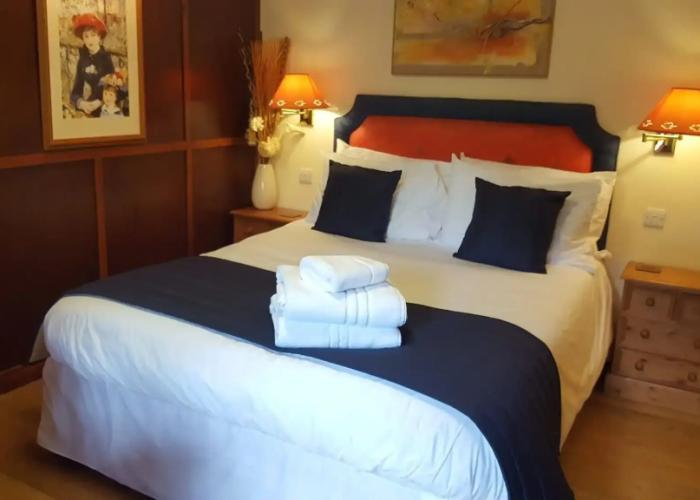 Walnut Tree Hotel