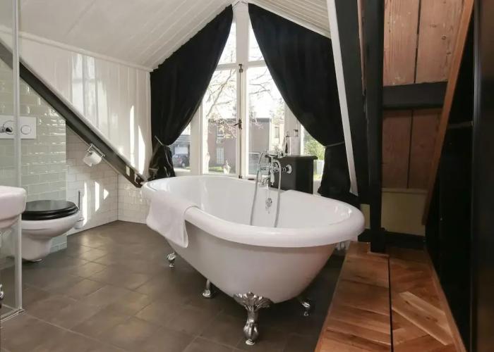 Hotel Suites Wilma J
