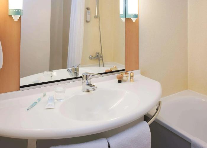 ibis Paris Pantin Eglise