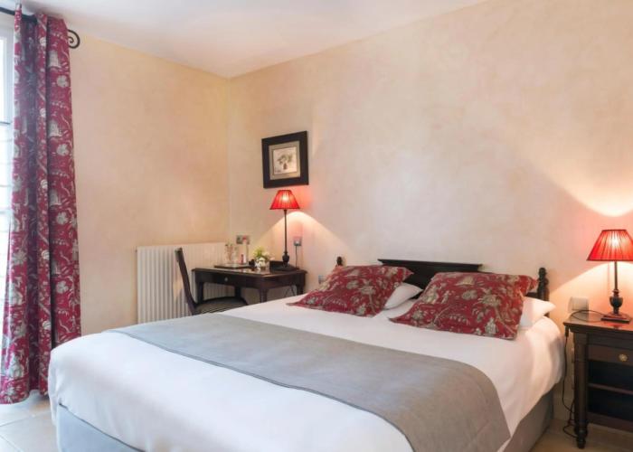 Hôtel Aux Vieux Remparts, The Originals Relais