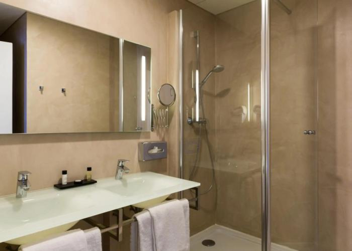Hotel Le Cardinal Rueil Centre
