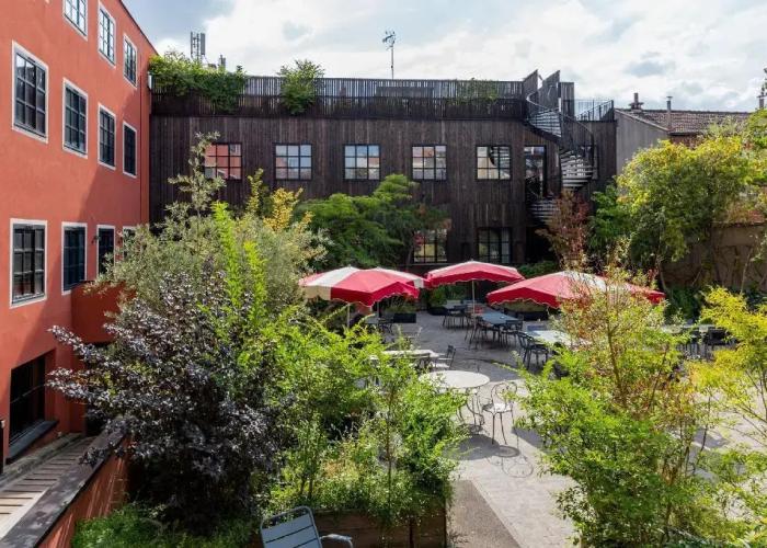 Mob Hotel Paris les Puces