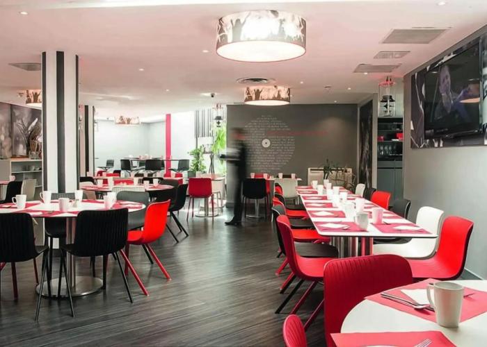 Kyriad Paris Nord Porte de Saint Ouen Hotel 