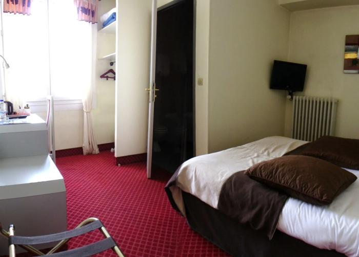 Brit Hotel Bleu Nuit