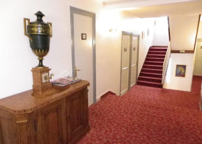 Brit Hotel Bleu Nuit