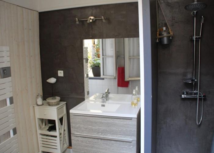 Une Chambre en Ville