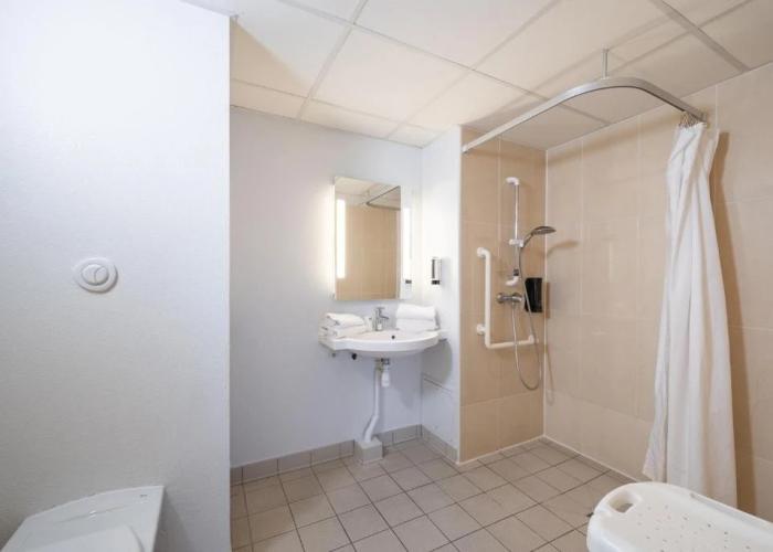 B&B HOTEL Saintes