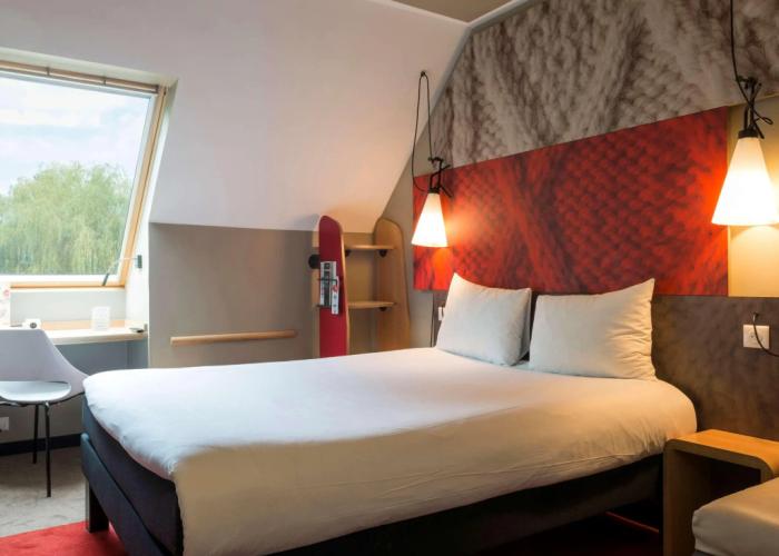 ibis Senlis