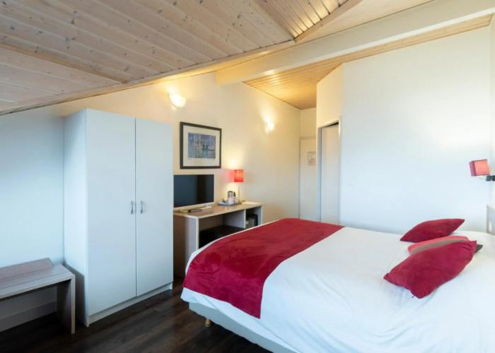 Logis Hôtel Arc en Ciel