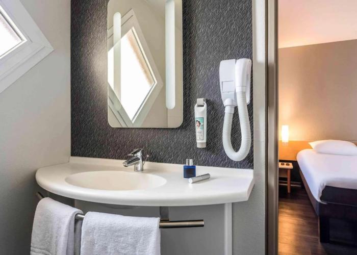 ibis Thonon Centre Hotel
