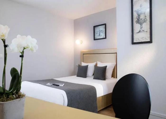 A l'Hotel des Roys