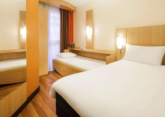 ibis Versailles Château