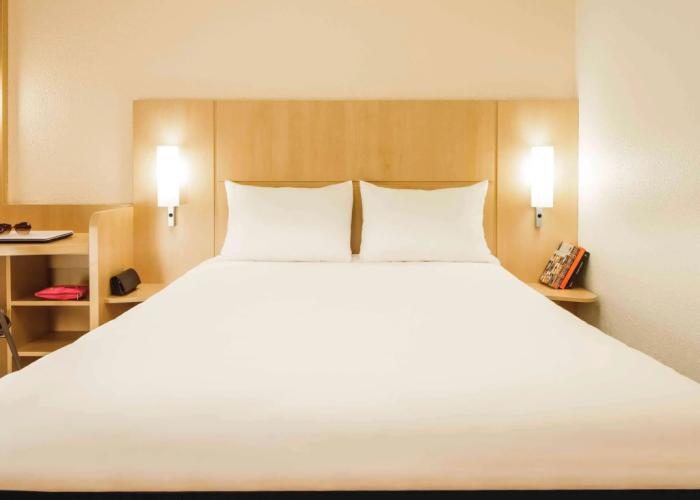 ibis Versailles Château