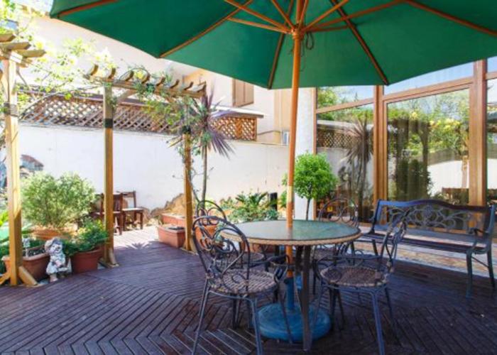 Laura Guest house