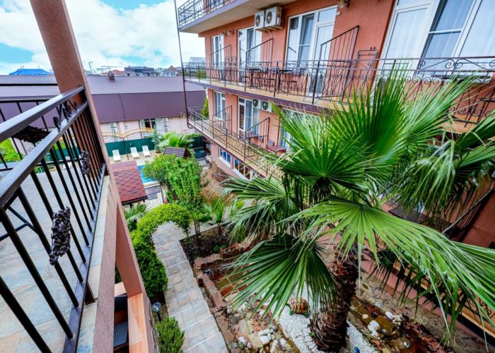 MoreLeto Guest House