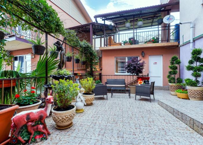 MoreLeto Guest House