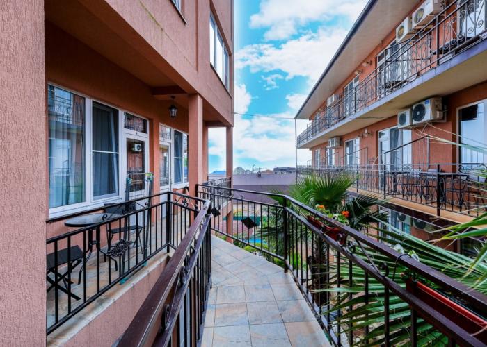 MoreLeto Guest House