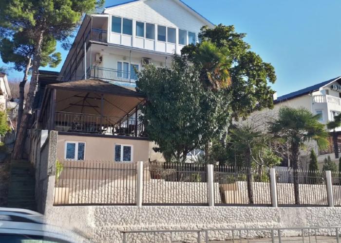 Zhasmin Guest House