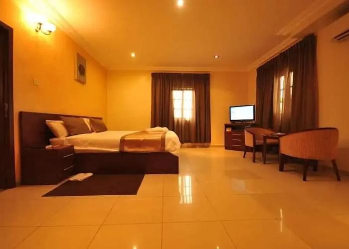 Impeccable Hotel by HomeVille Plus Benin
