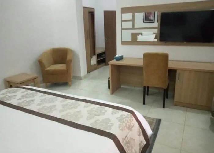 Meridian Lodge Hotel and Resort
