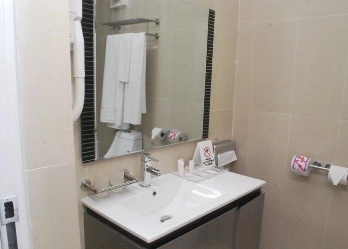 Premium Hotel & Suites by Victoria Inn