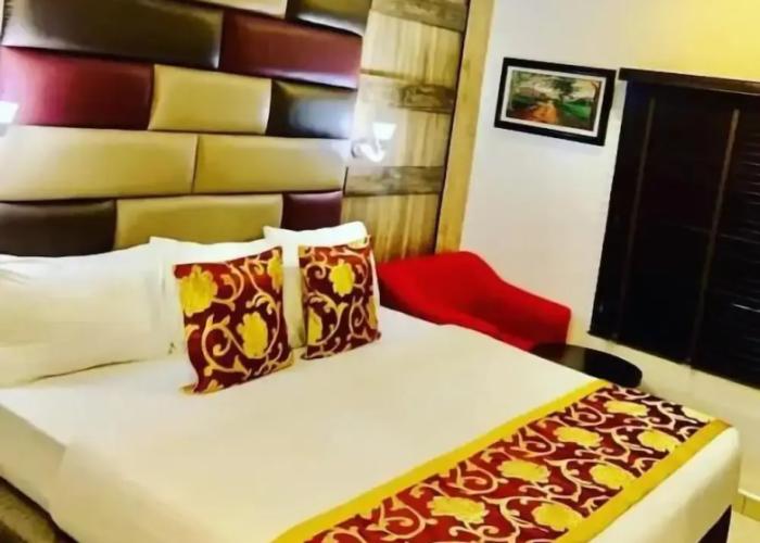 Premium Hotel & Suites by Victoria Inn