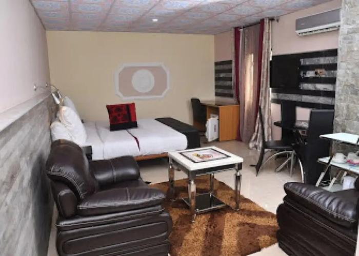 Room-choice Gate Hotel-business Double