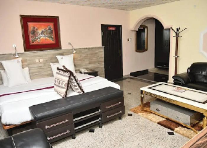 Room-choice Gate Hotel-business Double