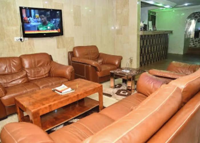 Room-choice Gate Hotel-business Double