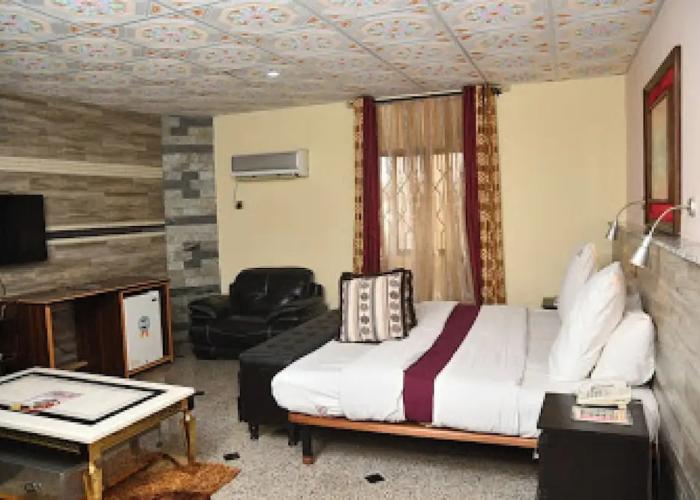 Room-choice Gate Hotel-business Double