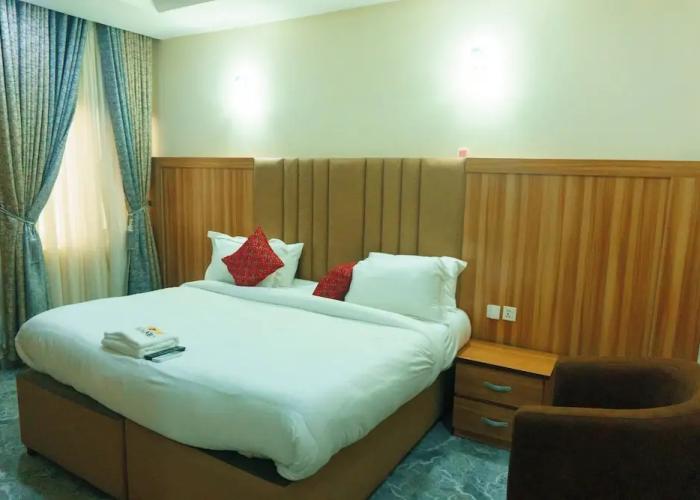 Rolarz Resorts & Hotel