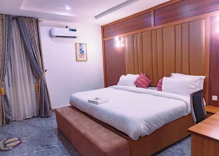 Rolarz Resorts & Hotel
