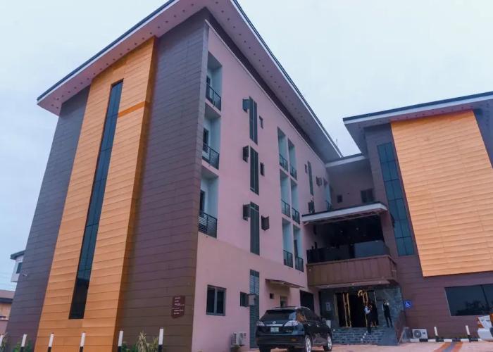 Rolarz Resorts & Hotel