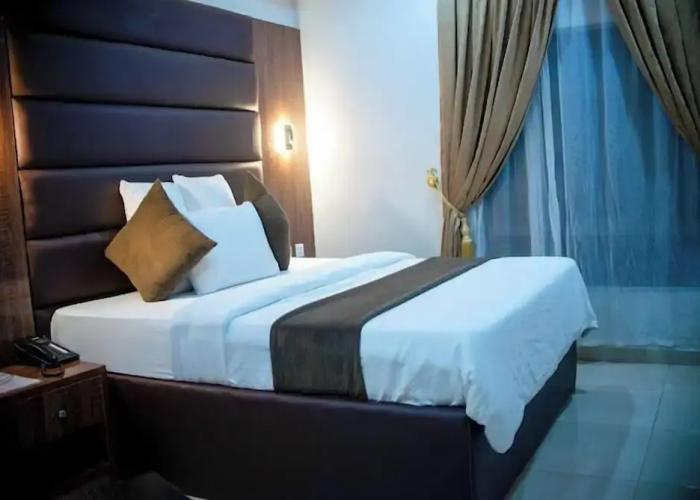 Binos Inn Hotel and Suites