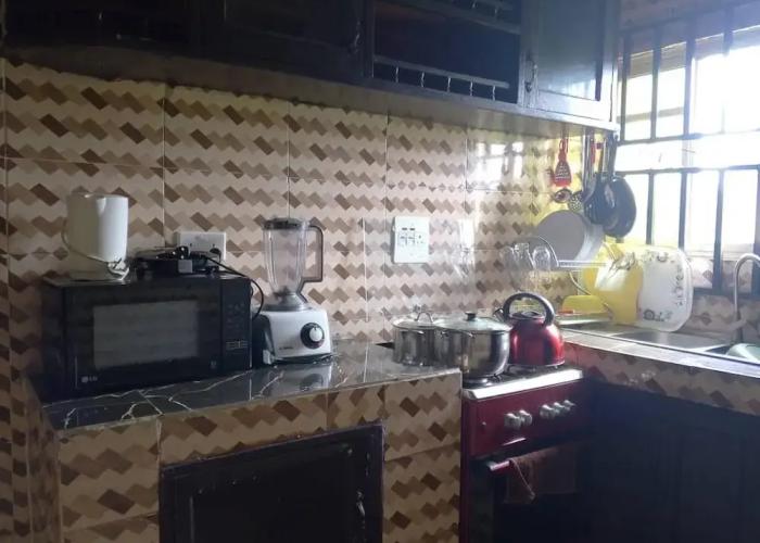 2 Bed-sleeps 4-free Parking-aircon