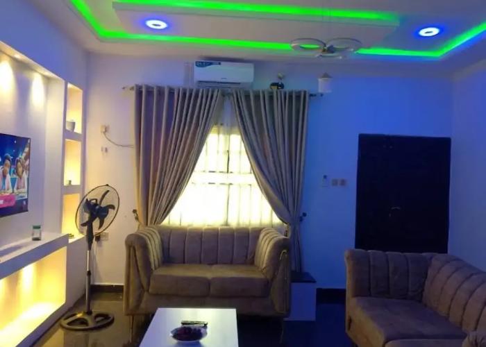 2 Bed-sleeps 4-free Parking-aircon