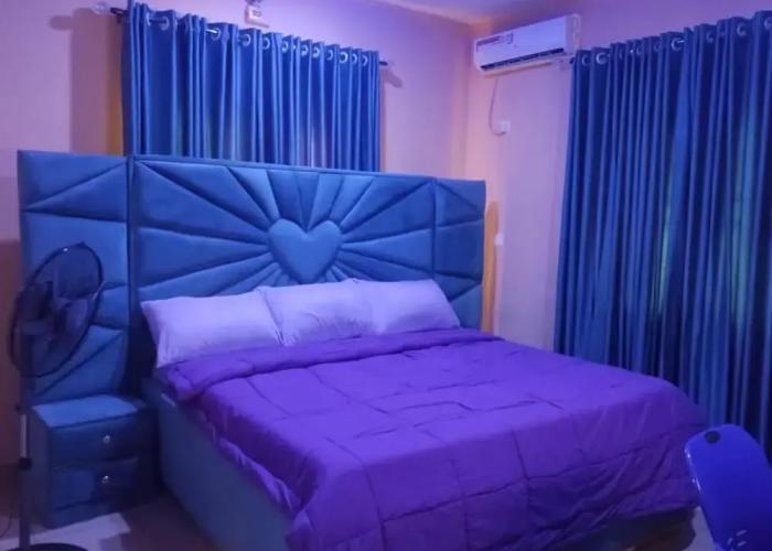 2 Bed-sleeps 4-free Parking-aircon