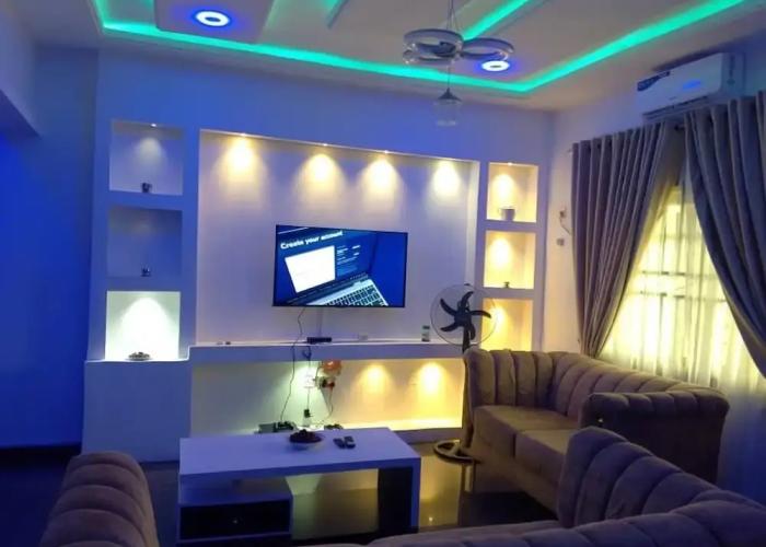 2 Bed-sleeps 4-free Parking-aircon
