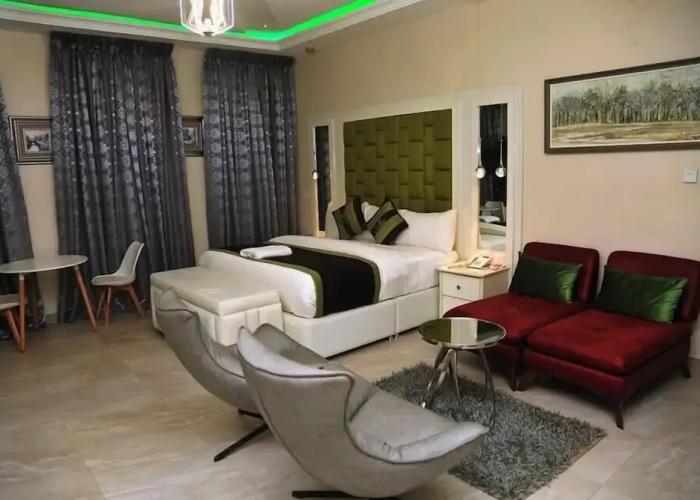Foxtonn Hotel