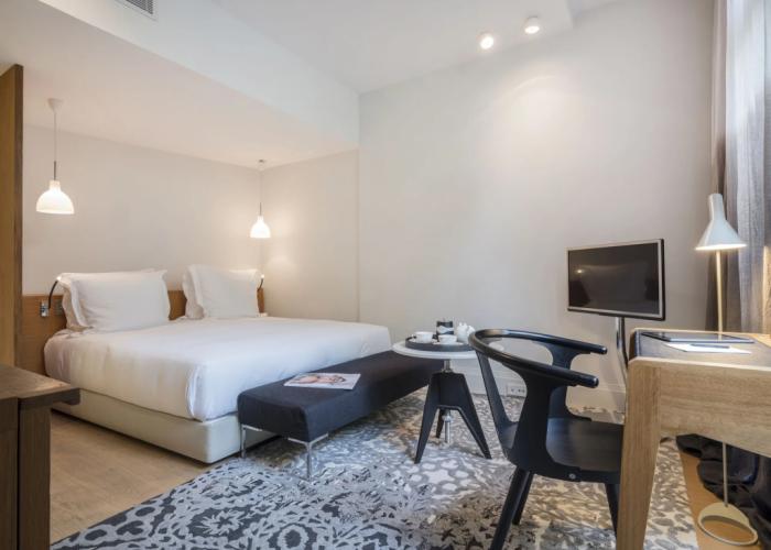 Yndo Hotel