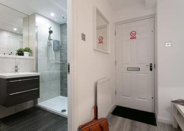 Forbes Retreat - Donnini Apartments