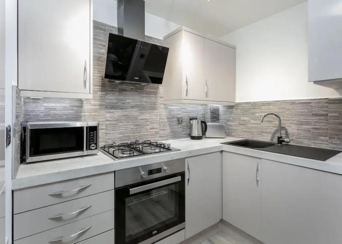 Forbes Retreat - Donnini Apartments