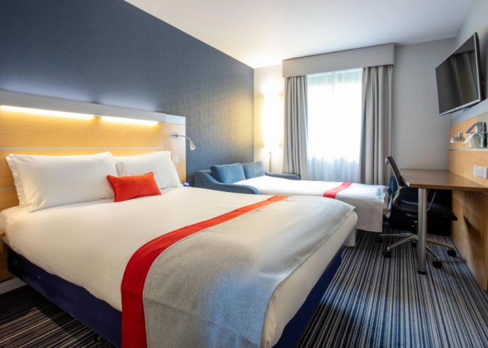 Holiday Inn Express Dunfermline by IHG