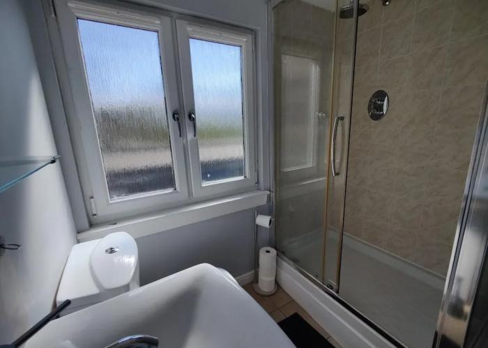 NEW Fabulous 2BD Maisonette Dunfermline, Fife