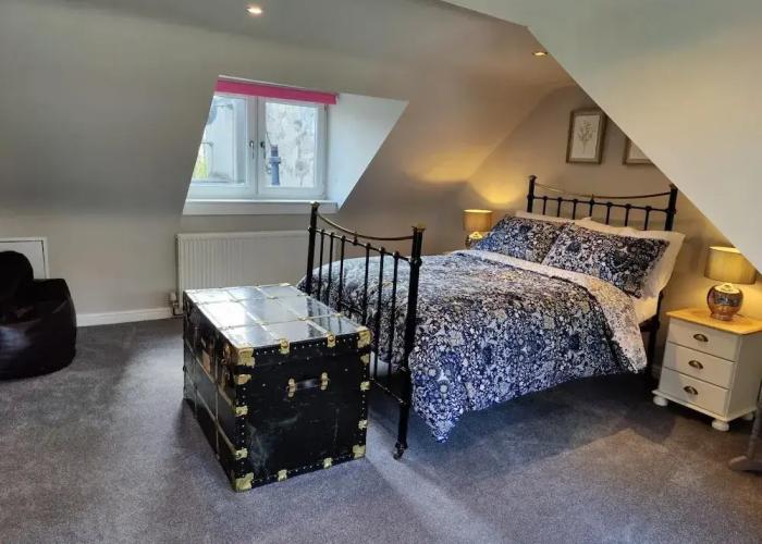NEW Fabulous 2BD Maisonette Dunfermline, Fife