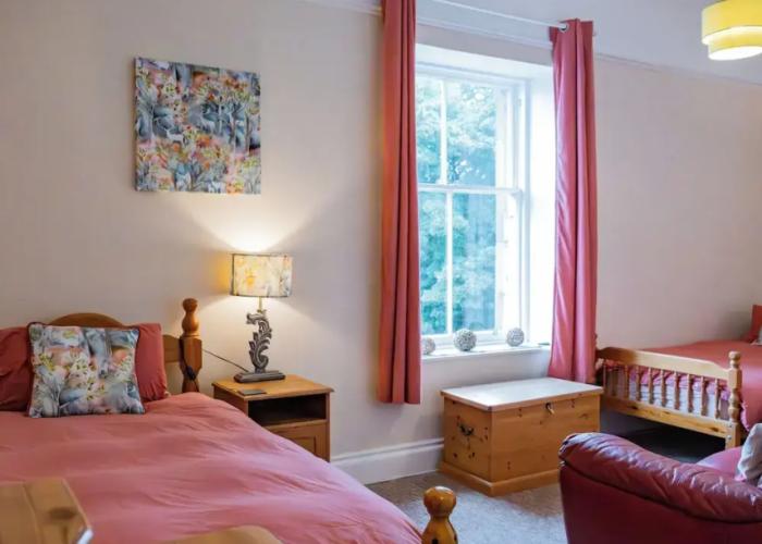East Wing Apartment